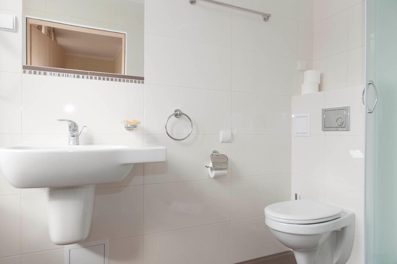 Dom Zdrojowy Aparthotel Jelenia Gora Room photo