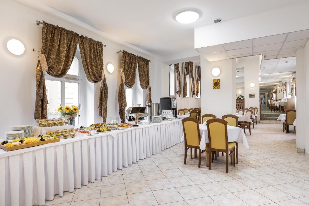 Dom Zdrojowy Aparthotel Jelenia Gora Exterior photo